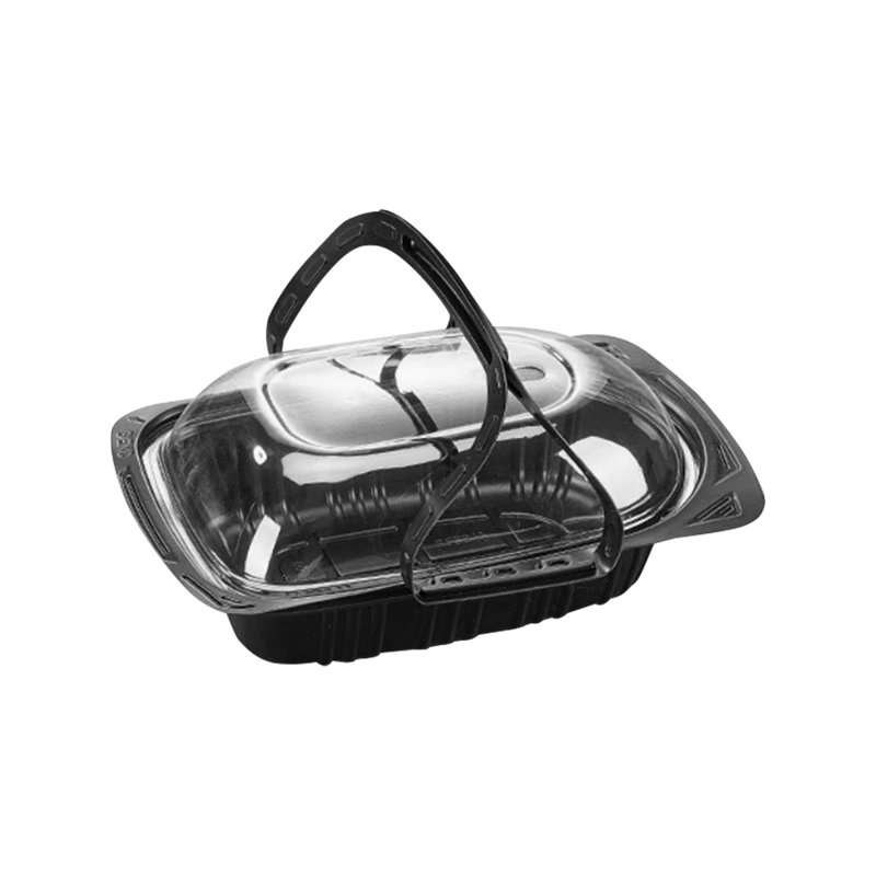 Одноразовый пластиковый контейнер для жареной курицы.