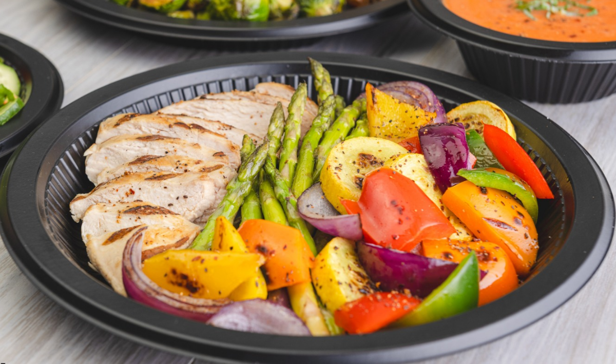 Как разлагаемая круглая коробка для суши справляется с влагой и конденсатом из свежеприготовленных суши?